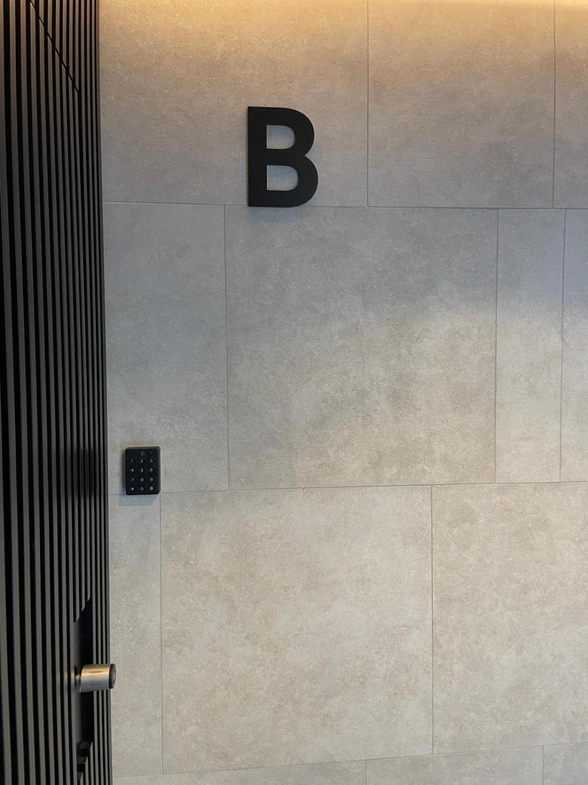 Apartamento Dobo Madrid Palos *